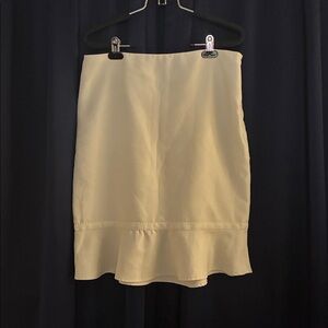 Anne Klein Cream Pencil Skirt with Ruffle Hem